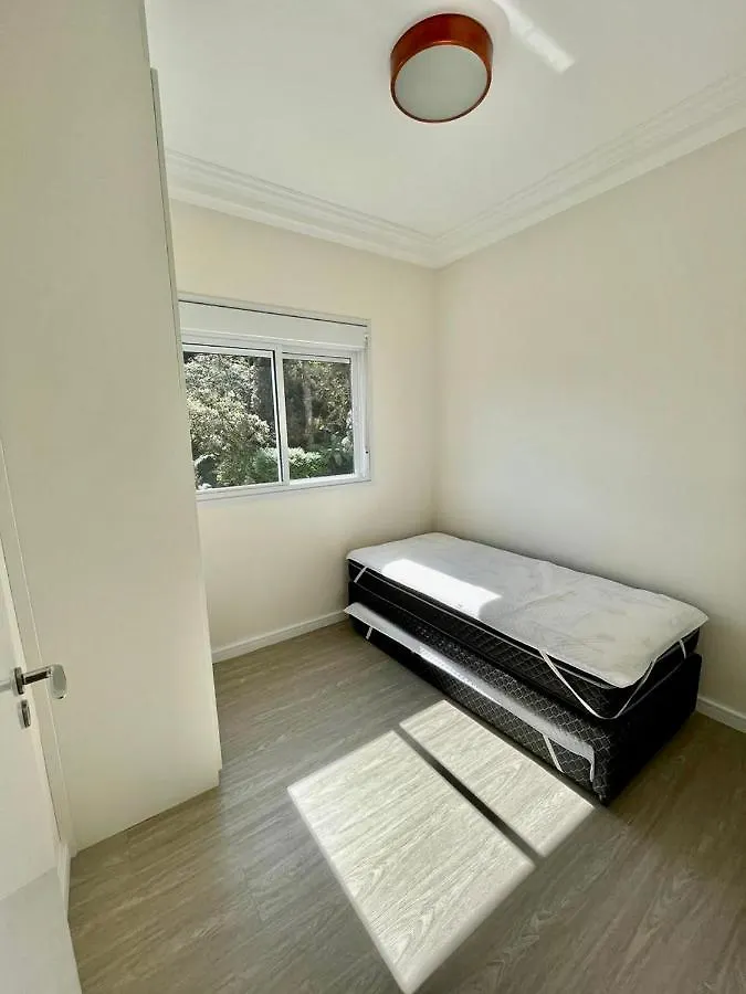 Oasis em Campos: Charmoso Apartamento com Vista para Fonte Simão Campos do Jordao 0*,  Brazil